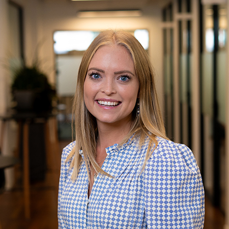 Sofie Hallgren, Specialist i HR og projektledelse hos ballisager